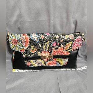 MELLOW WORLD Crossbody Bag with Embroidery